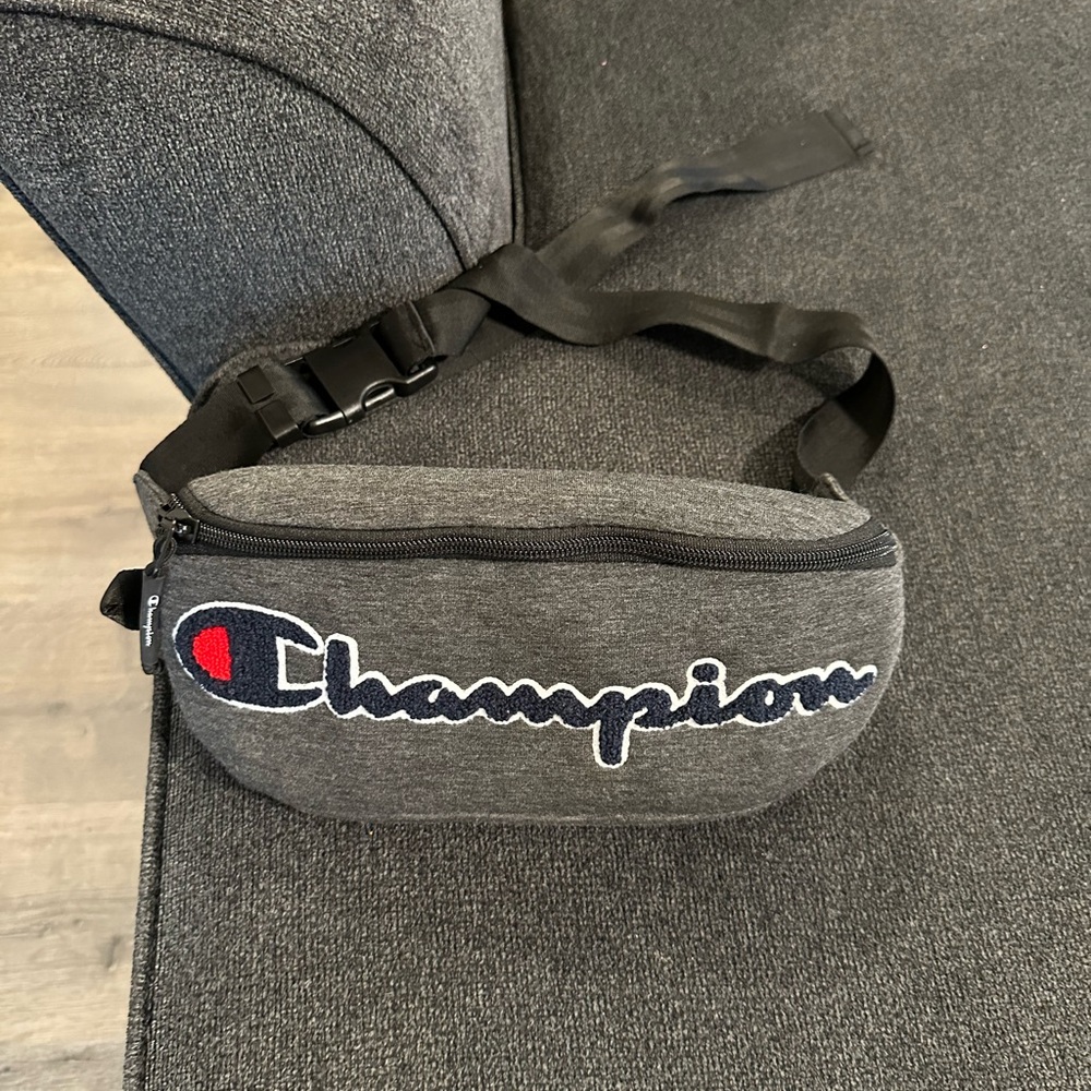 Champion Fanny Pack